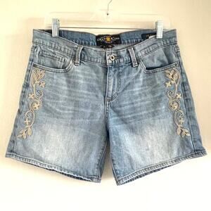 Lucky Brand Women's Light Blue with Cream Embroiderey Shorts-Size 8/29